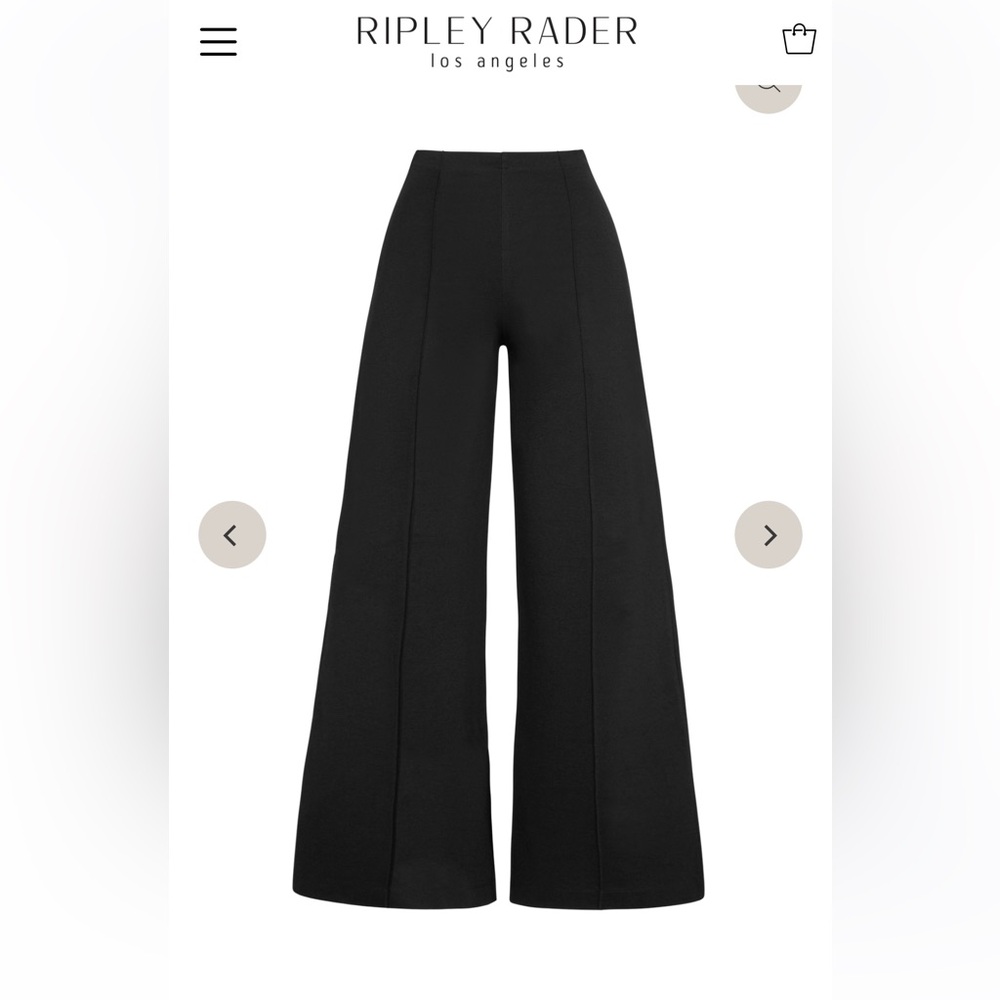 New condition black pointe knit wide leg pant.